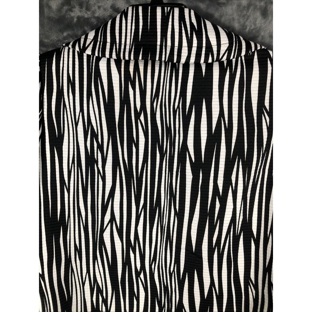 Trevan Blazer Jacket Women’s Size 8 3/4 Length Sleeve Animal Print - Picture 16 of 16